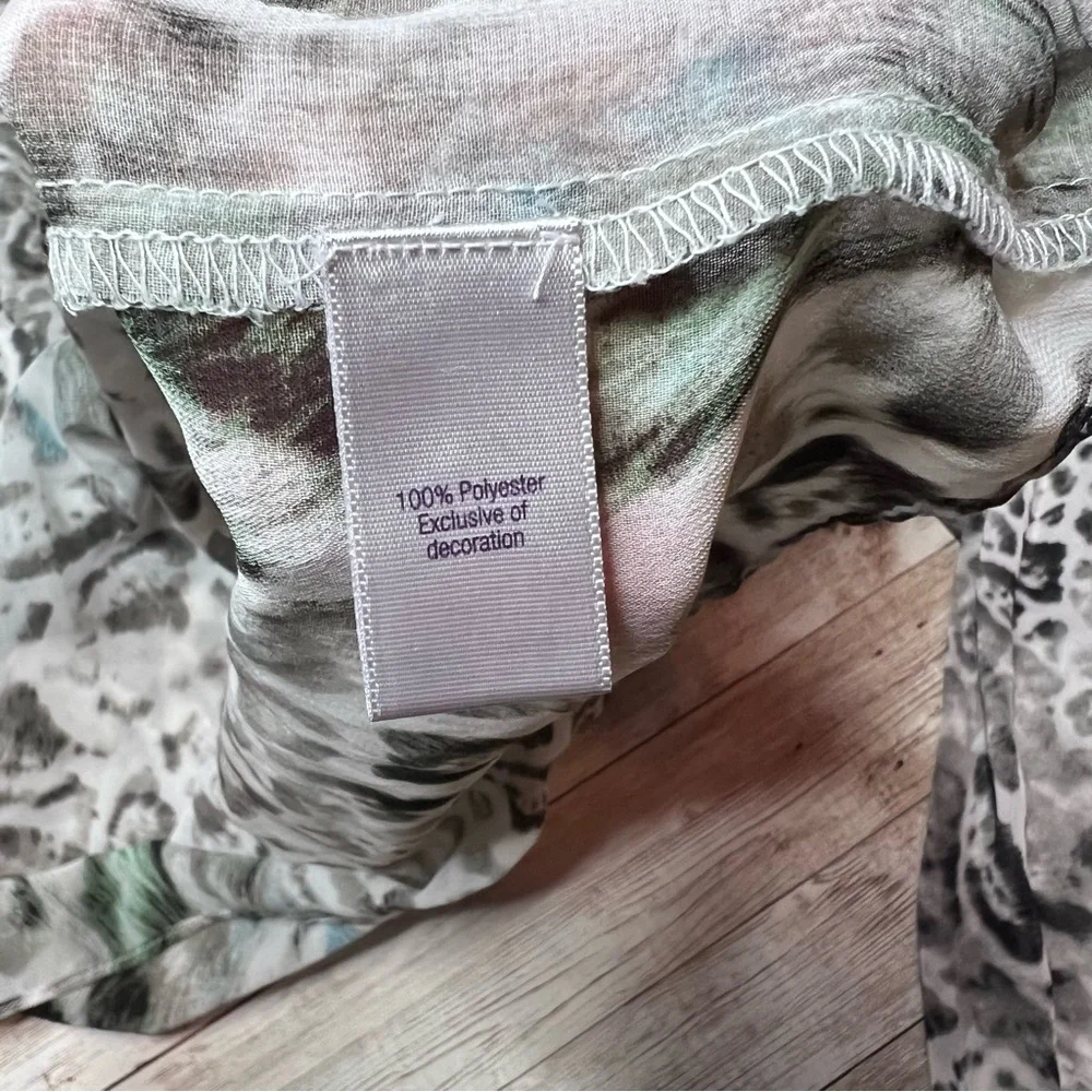 💚Jennifer Lopez top - Picture 6 of 8